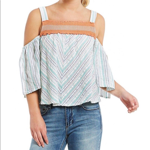 New with tags Banjara smocked cold shoulder top - Picture 1 of 8